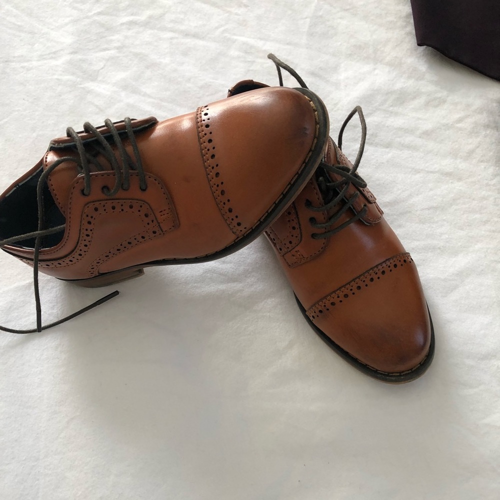 Boys formal shoes size 9